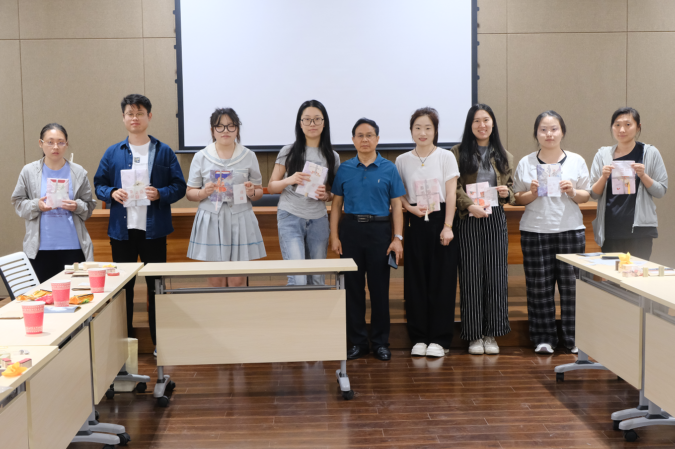 1748508174606249.png e660fb28-5a4f-454e-a2a8-c32be42b300b.png