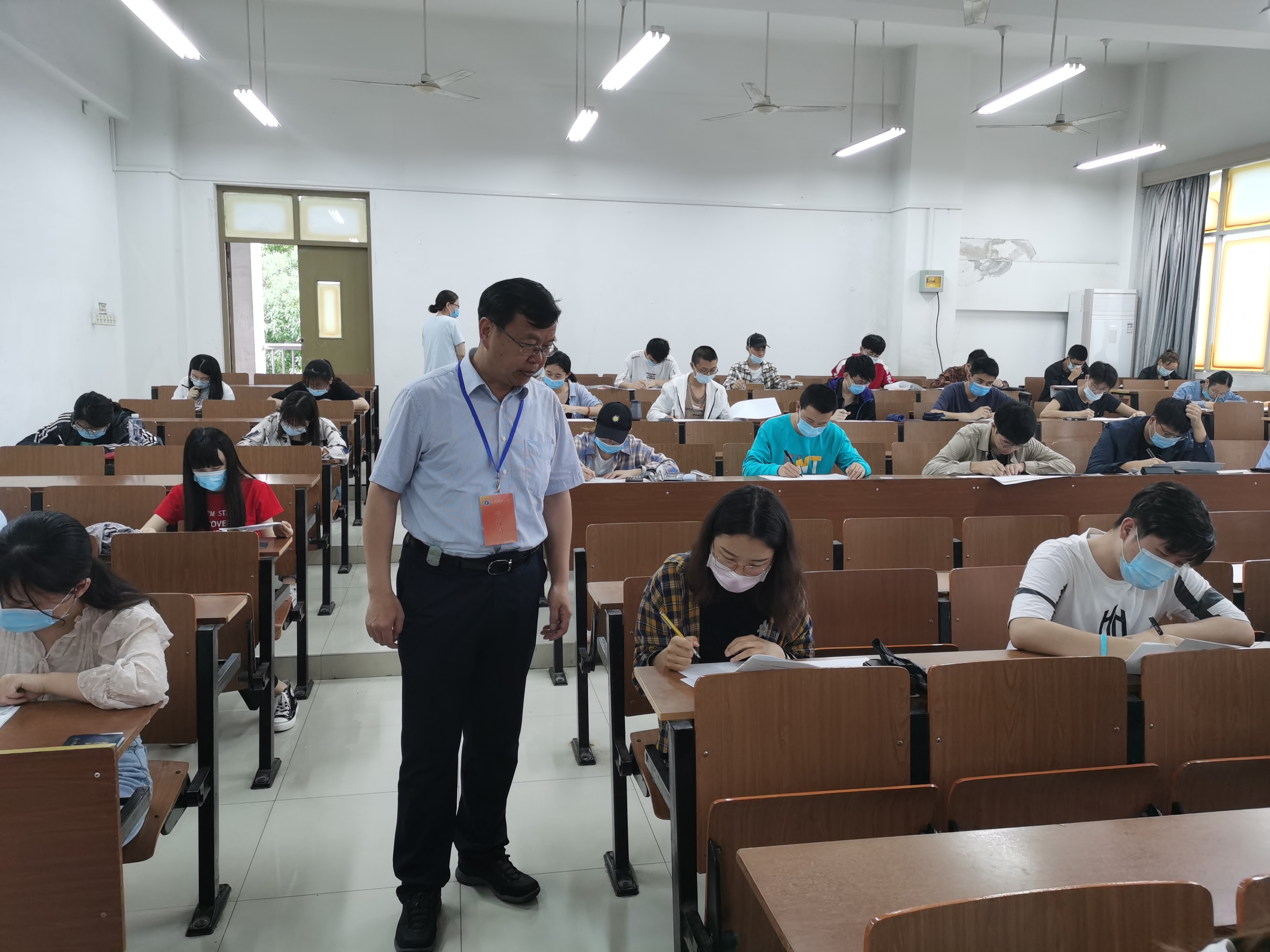 1592471025537290.jpg 巡考照片2.jpg